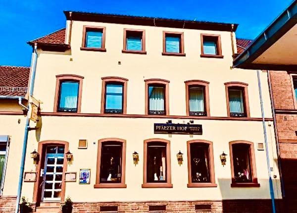 Hotel Pfaelzer Hof Enkenbach-Alsenborn Exterior foto